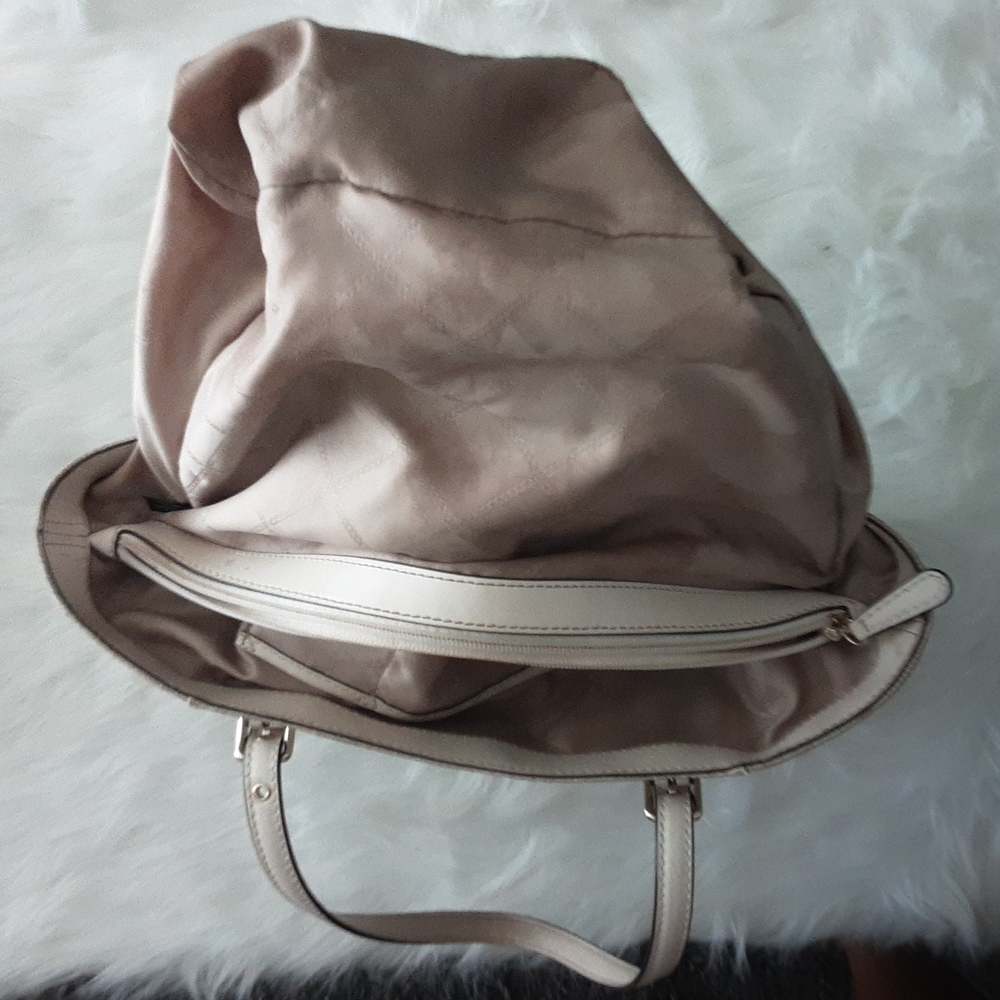 Michael Kors Women's handbag - Picture 9 of 9